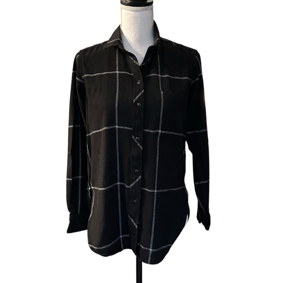 Athleta Tops - Athleta HEAT GEN FLANNEL 2.0 Women’s SZ XS in Black/ Dove